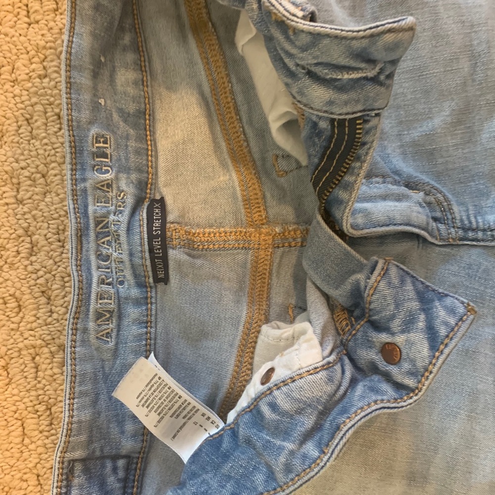 American Eagle light wash shorts